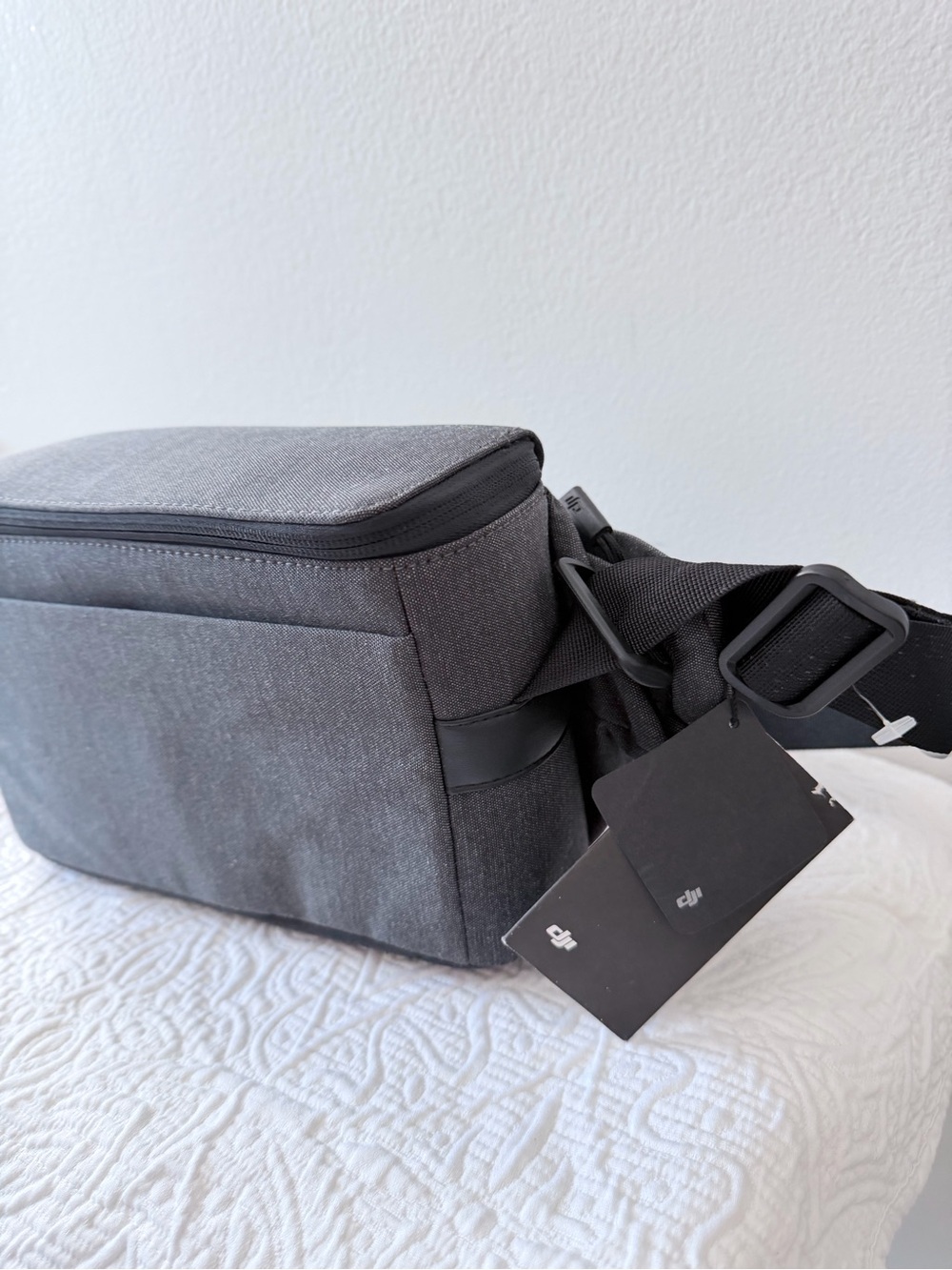 DJI Mavic Air Shoulder Bag NWT Gray Carry Case Crossbody - Picture 2 of 7